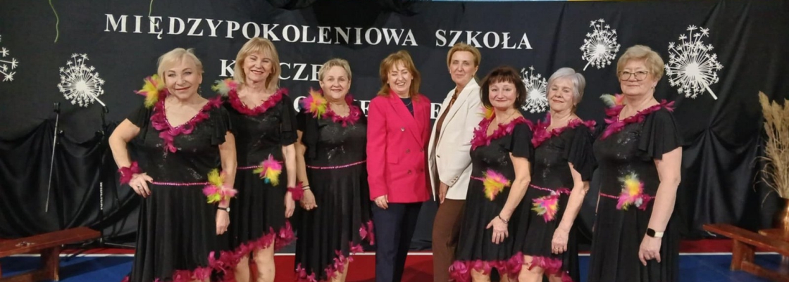 Międzypokoleniowa szkoła - Zespół Placówek Oświatowych nr 2 na Borze (foto+video)